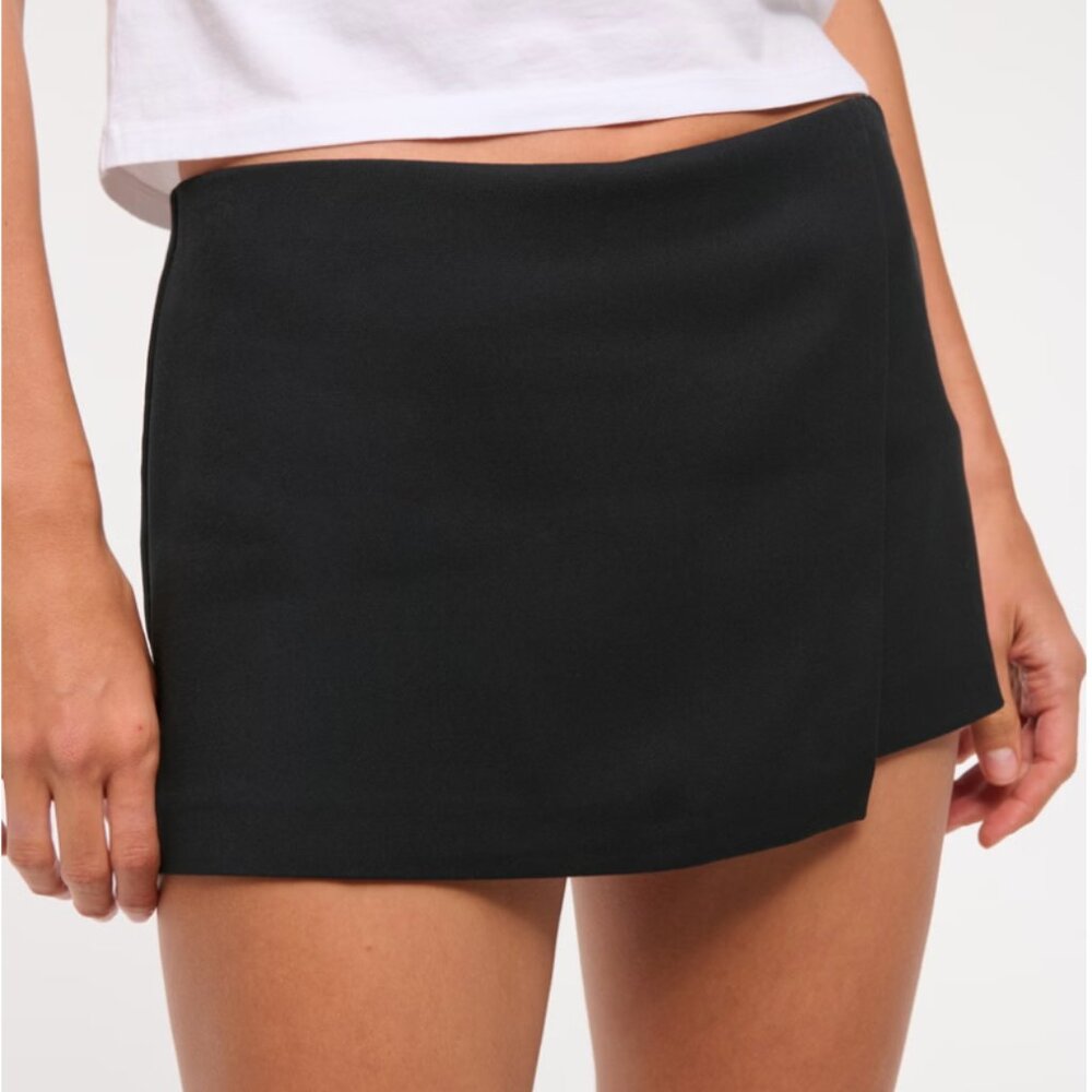 Abercrombie & Fitch Scarlett Low Rise Micro Wrap Mini Skort- XS